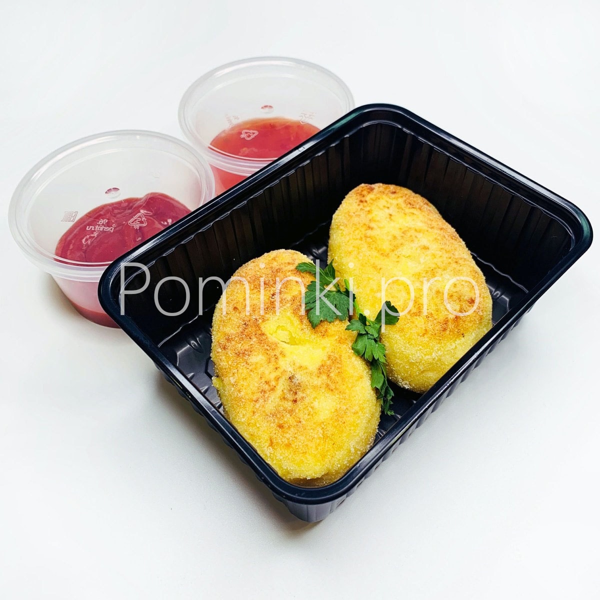 Картофельные зразы с грибами и томатным соусом